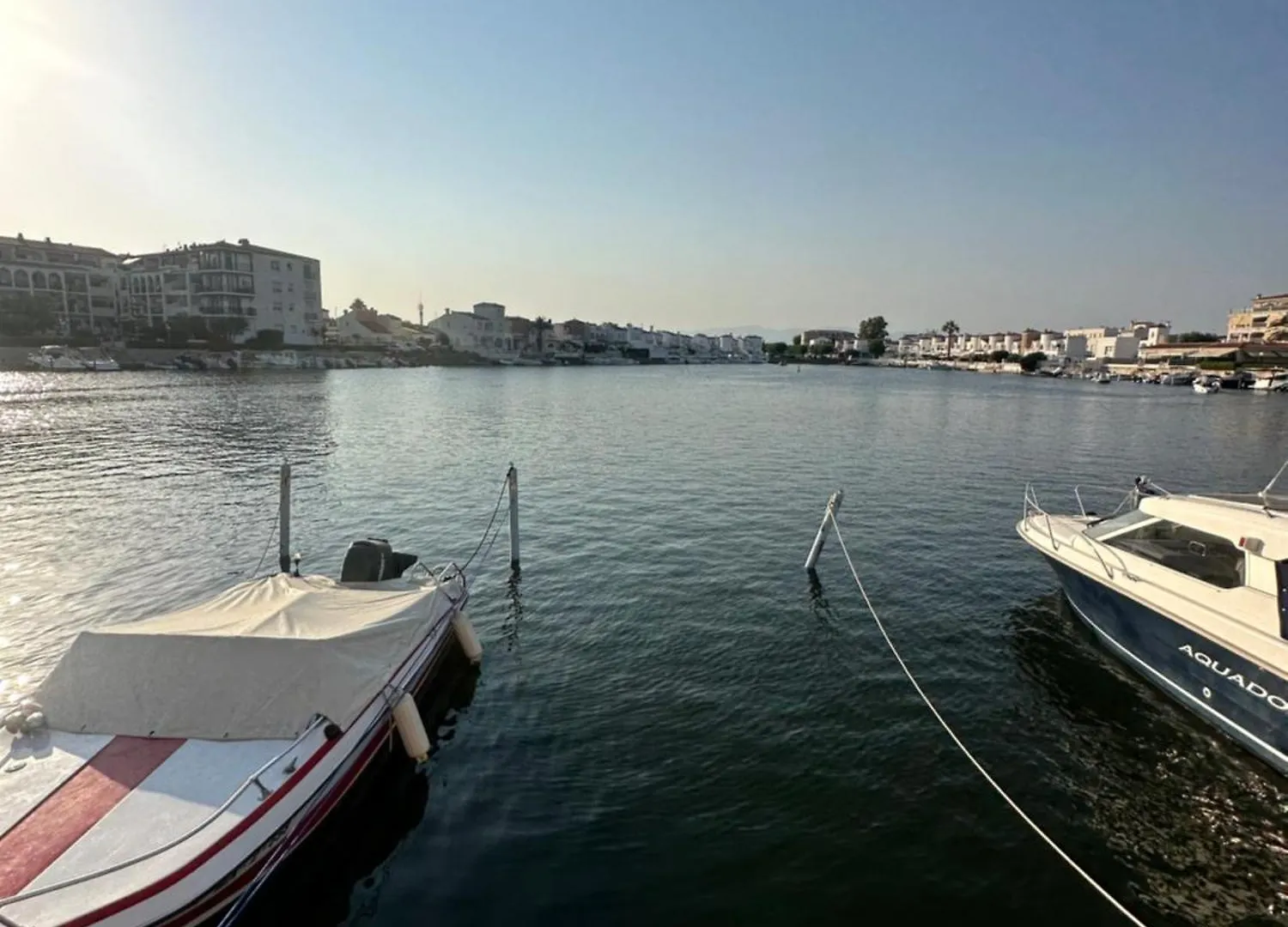 Casa Con Increibles Vistas A Canal Y Amarre 艾姆布里亚布拉瓦