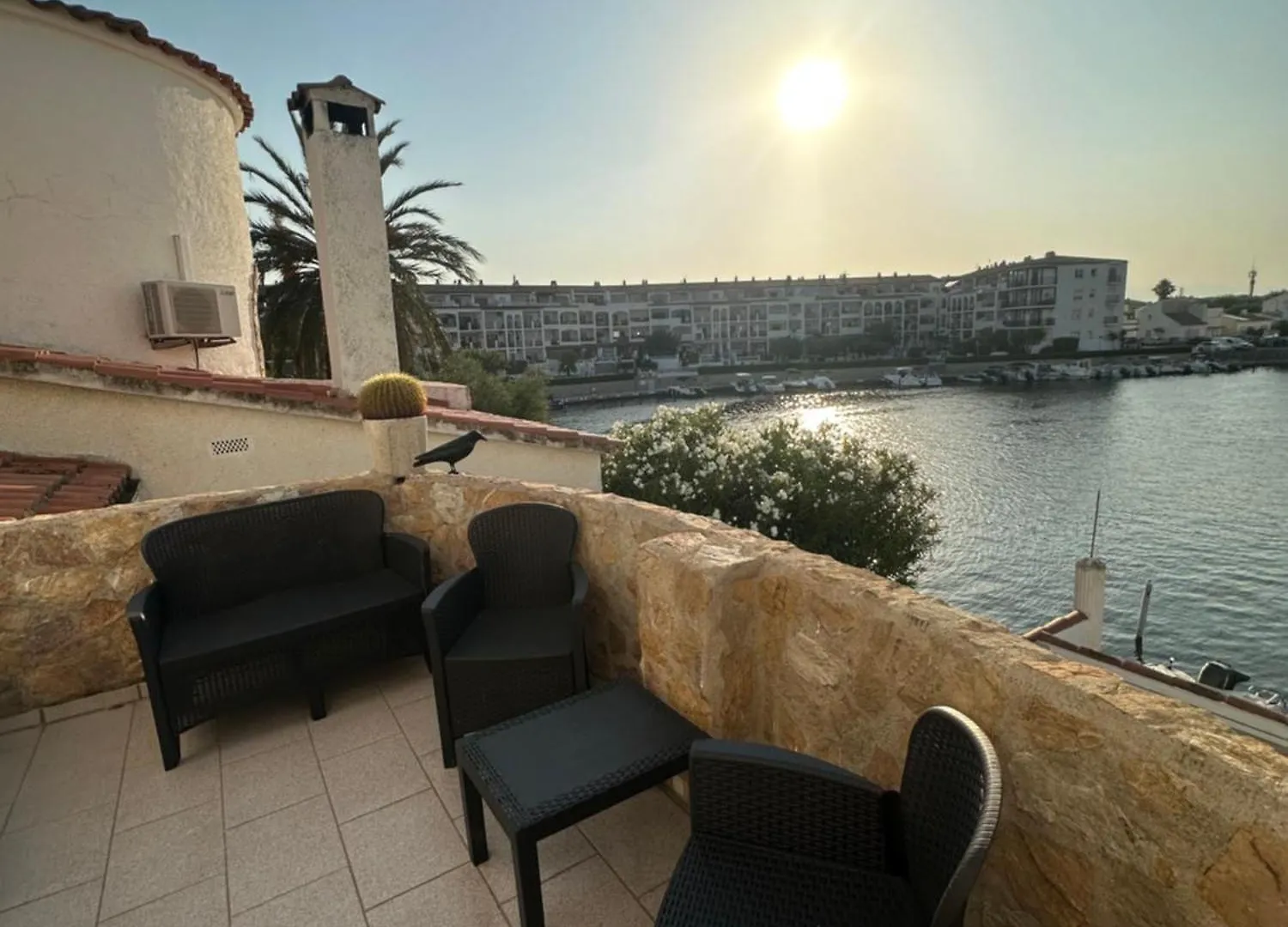 度假居 Casa Con Increibles Vistas A Canal Y Amarre 艾姆布里亚布拉瓦
